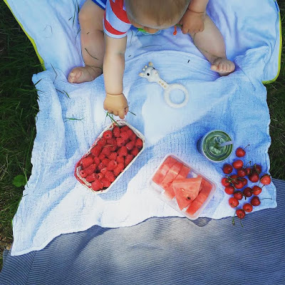 Jedzenie na trawie, czyli piknik z Olkiem